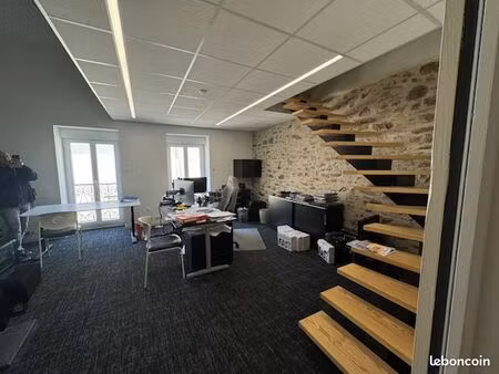 bureau professionnel 33 m² + mezzanine 15 m² – héric bourg