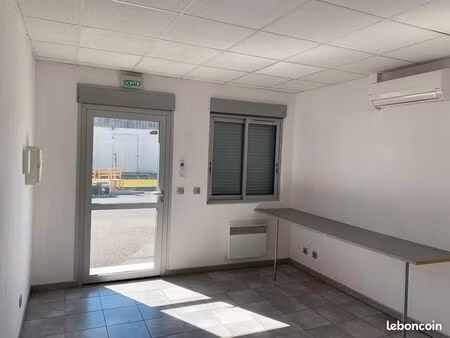 location bureaux/ dépôt