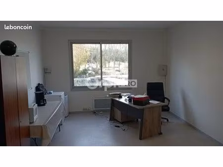 bureaux 240 m²