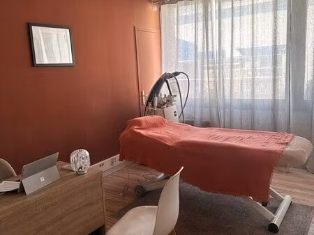 local dans cabinet pluridisciplinaire