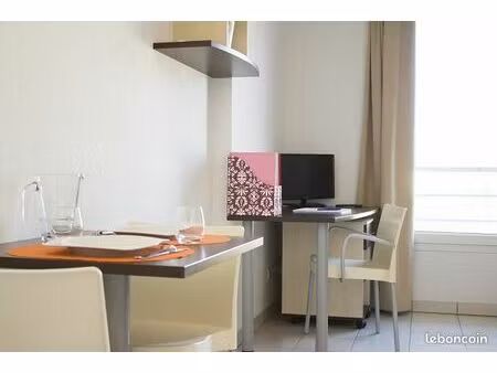 studio 1 pièce 18 m²
