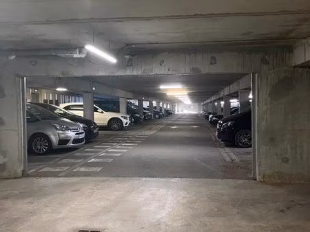 parking voiture à louer