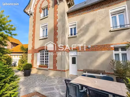 propriété 7 pièces 173 m²