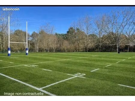 propriété à l’entrée du golf