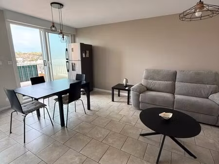 duplex 3 pièces - 60m2 rénové avec vue mer – accès direct plage – le barcarès