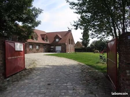 bel appartement dans propriété 6000m2