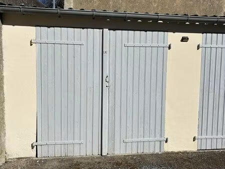 garage voiture ou stockage central à côté préfecture tarbes