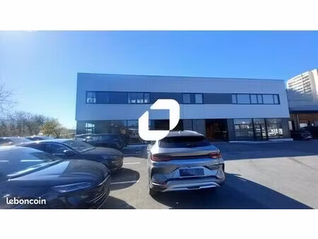 local d'activité 580 m²