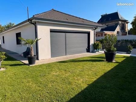 maison contemporaine/4 chambres/160m2/sur sous-sol