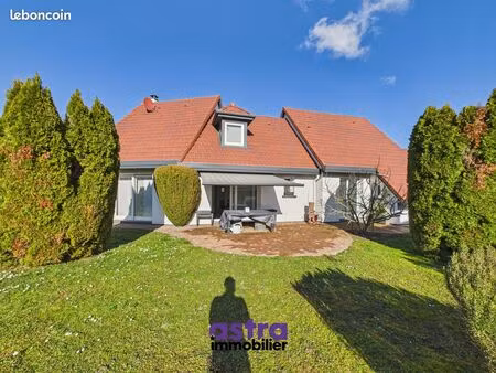 maison individuelle avec grand terrain et prestations premium