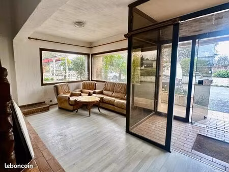 immeuble 34 pièces 1 000 m²