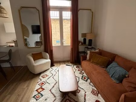 t2 meuble de 45m2  terrasse  centre ville  840 cc