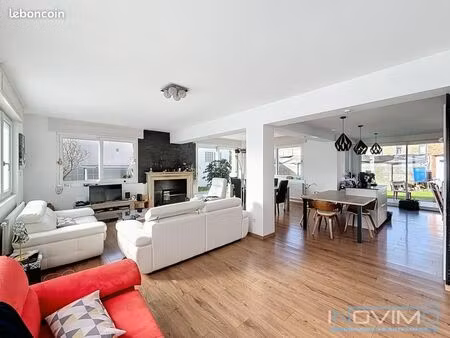 maison 5 pièces 206 m²