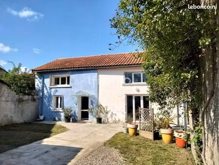 maison 6 pièces 198 m²