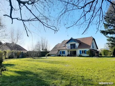 maison 6 pièces au calme