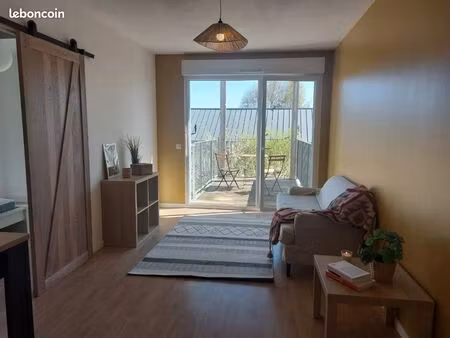 t2 lumineux avec grande terrasse