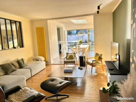 maison 10 pièces 229 m²