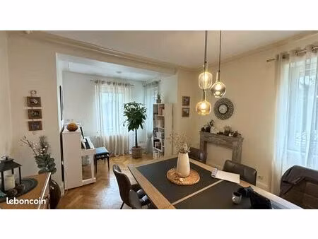 villa 7 pièces 165 m²