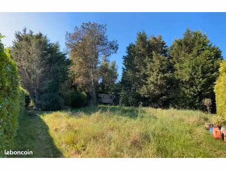 terrain plat constructible 781 m2