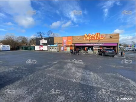local supermarché 1 165 m²