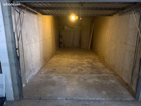 garage à louer canet plage sud