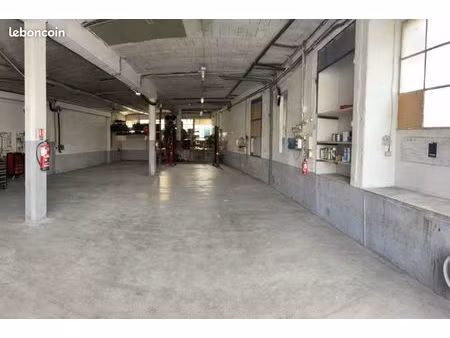 grand local stockage à louer - centre ville