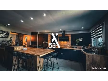 maison de ville 4 pièces 165 m²