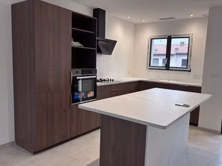 maison individuelle 2 faces avec jardin