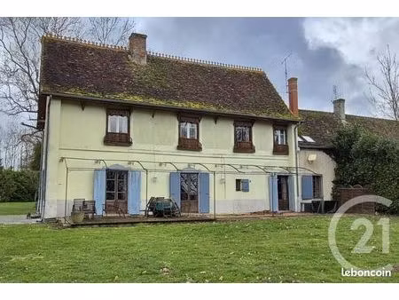 maison 9 pièces 218 m²