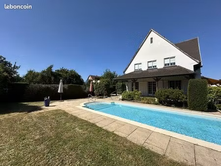 strasbourg – neudorf – rare propriete avec piscine 18 85 ares – maison 8 pieces 243 m² + s