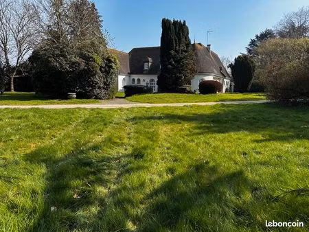 très belle propriété à 5 min du mans