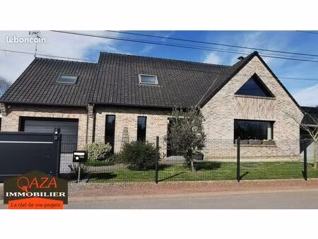 maison 8 pièces 215 m²