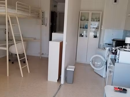 disponible studio f1 meublé