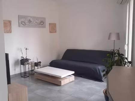 t2 meublé  lumineux et agréable  49m²