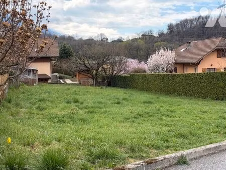 terrain 601 m² venthon