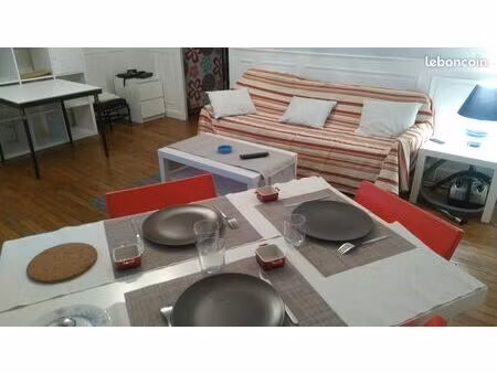 hyper centre : rue de vesle  3 pièces avec mise à disposition de meubles