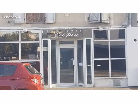 espace commercial de 52 m²