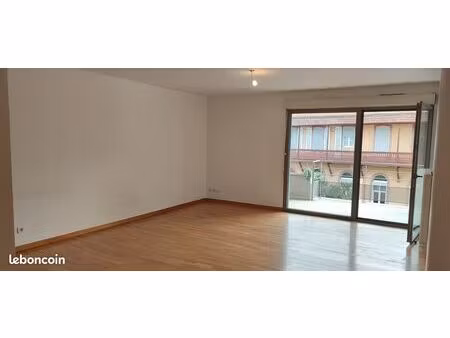 f4 lumineux colmar centre