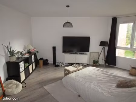 t1 38m2 – croix - proximité transport - edhec