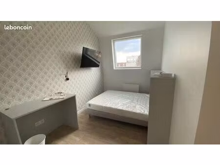 studio 1 pièce 12 m²