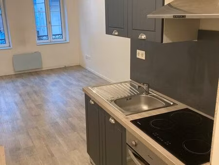 lumineux f2 centre ville