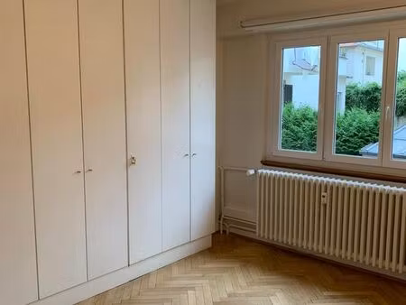 beau local 4 pièces à destination professionnelle  proximité de l’orangerie et de l’allée 