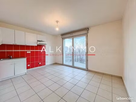 studio 1 pièce 23 m²