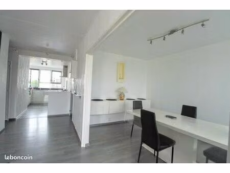 appartement t3 laval 77m²