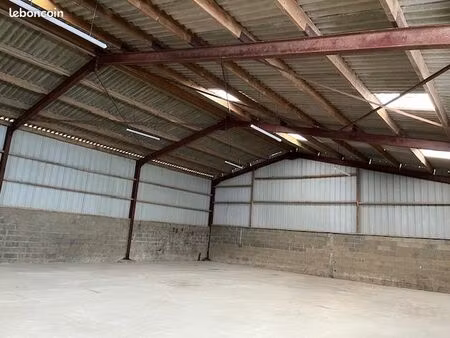 a saisir entrepôt en location