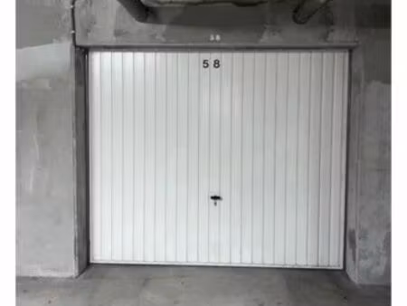 garage box fermé - centre d’annemasse