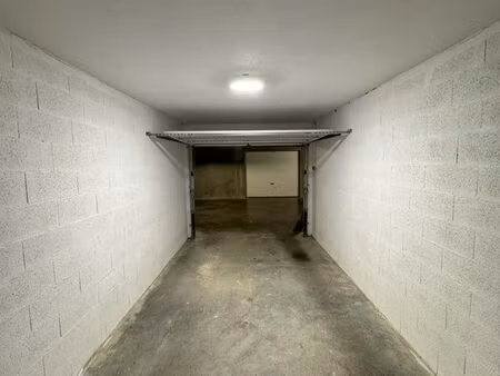 garage à vendre à beaumont – 18 m²