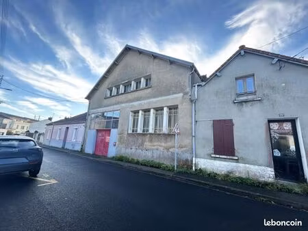 local d'activité 224 m²