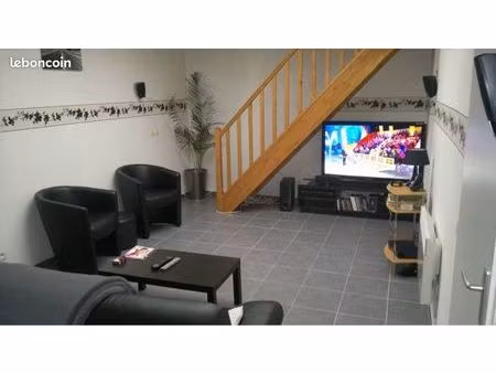 appartement à louer somain 1 place de stationnement et 1 parcelle de terrain sur propriété