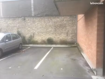 location place extérieure parking